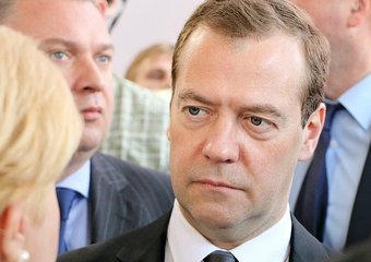 Дмитрий Медведев предложил вернуться к обсуждению четырехдневной рабочей недели